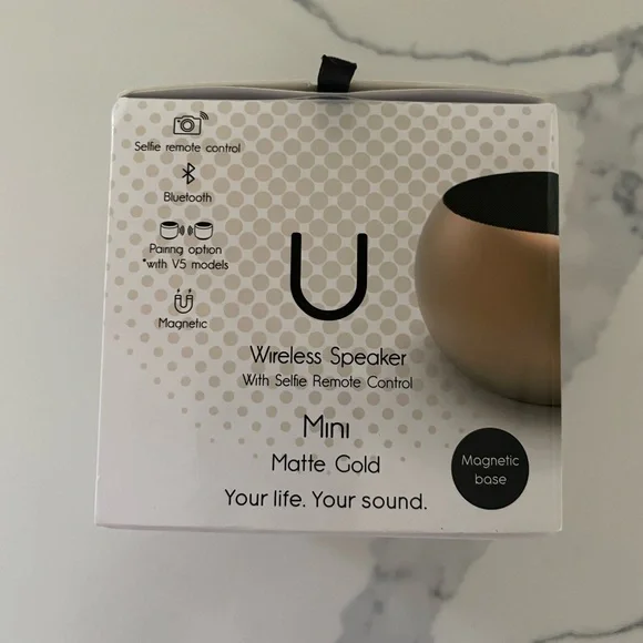 Mini Wireless Speaker - Gold - Picture 4 of 8